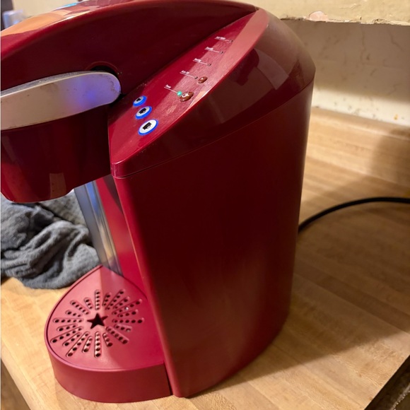 Keurig Bold Red Single-Serve Brewer - Picture 3 of 3